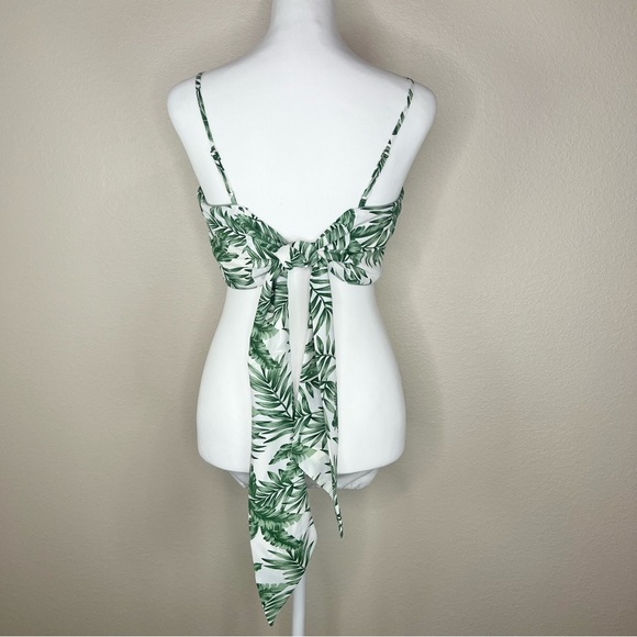 Lulus Next Vacay Tropical Floral Green Leaf Print Tie-Back Sleeveless Crop Top - Picture 7 of 12